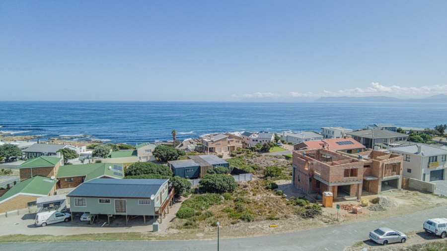 4 Bedroom Property for Sale in Perlemoenbaai Western Cape